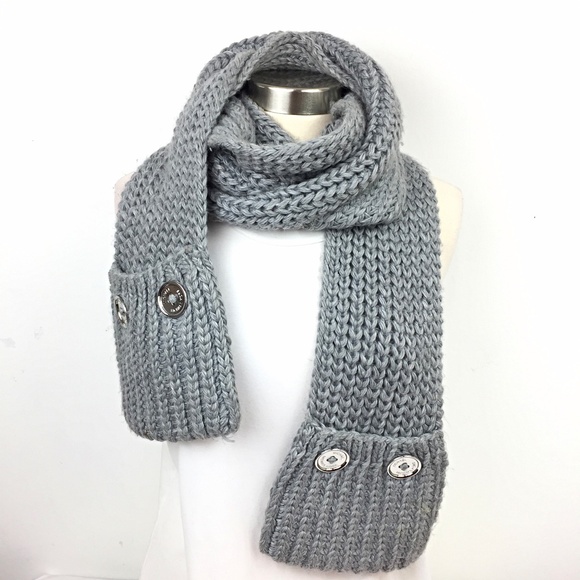 Michael Kors Grey Chunky Knit Oversized Scarf with Pockets - Picture 2 of 6